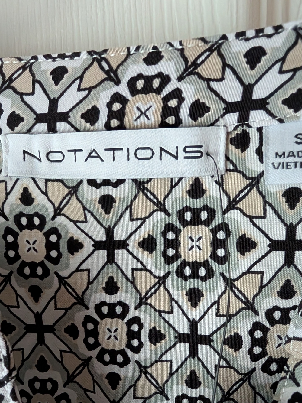 Notations Button-Front Top - Picture 3 of 13